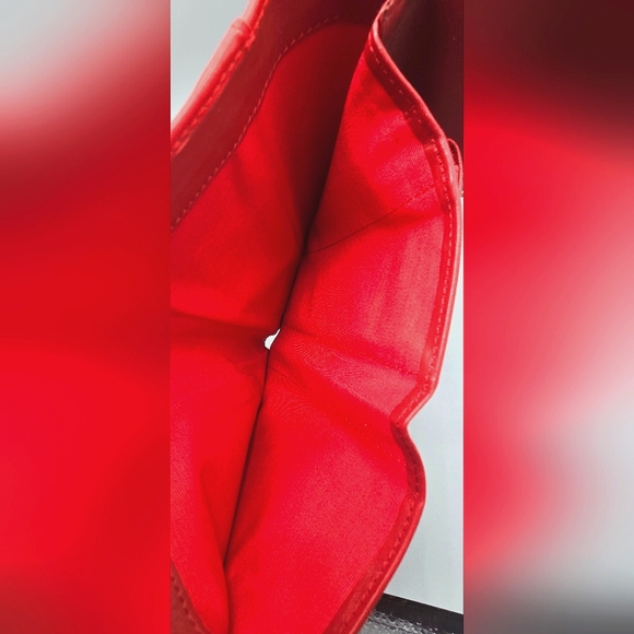 ✨️RARE✨️ CHRITIAN LOUBOUTIN Lambskin Trifold Wallet Clutch - Picture 10 of 14